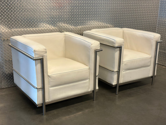 LC2 accent chairs replicas